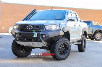 TOYOTA HILUX N80 4WD GRENADE OR MATTE BLACK